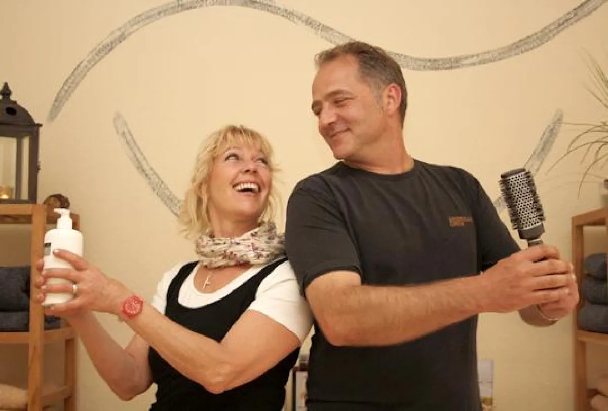 Petra Thienel-Winkelmann und Andreas Gasko freuen sich auf ihre Zusammenarbeit. Foto: Blume