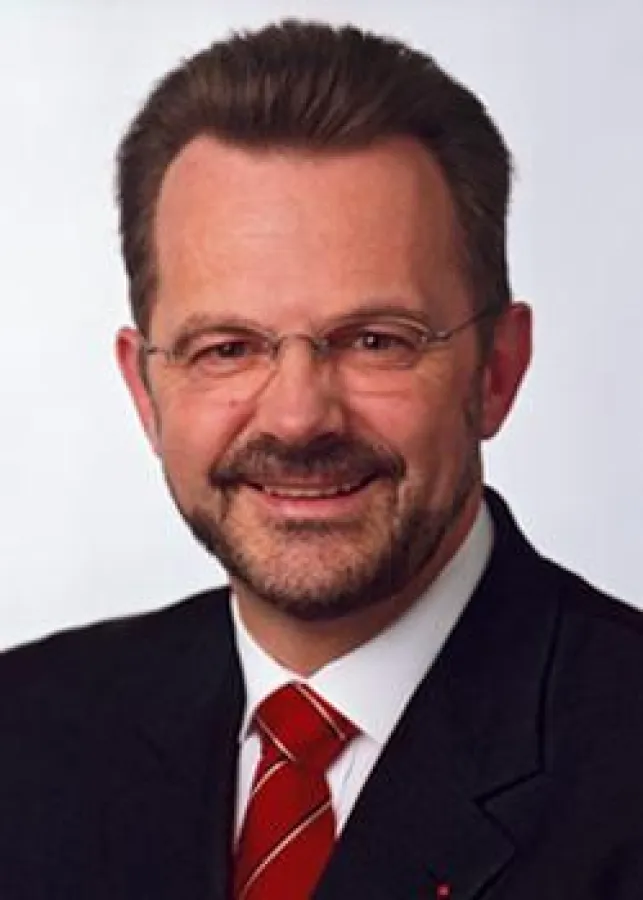 Der parlamentarische Staatssekretär vom Bundesministerium für Arbeit und Soziales referiert beim A.B.C.