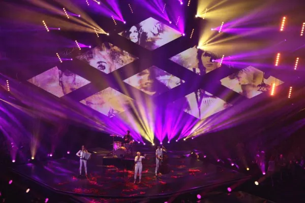 Bild: Bewegliche Rauten von LOOP LIGHT schaffen visuelle Highlights