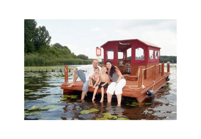 Bild: Huckleberrys Familie sind Lebensretter - Ertrinkender aus eiskaltem Wasser geborgen