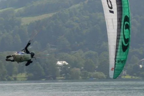 Bild: Die weltbesten 'Acroflieger' auf der Jagd nach dem Cup / 'Paranoia Acrobatixx' in Zell am See-Kaprun