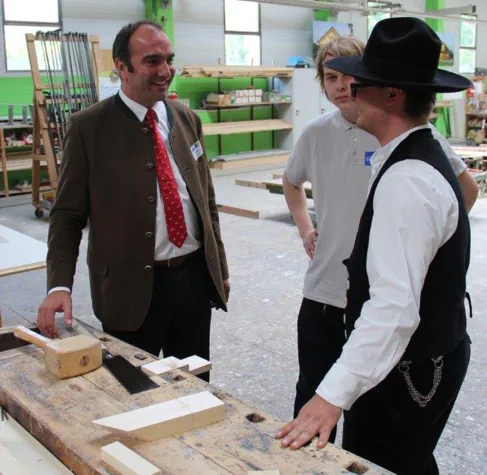 Bild: Tag der offenen Tür lockt viele Besucher