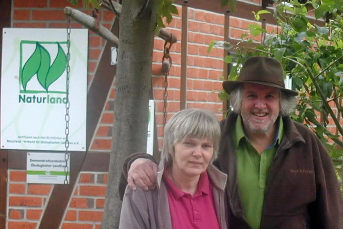 Öko-Bauer und Mitglied des Naturland Präsidiums Peter Warlich mit seiner Frau Ilse auf Gut Apenburg