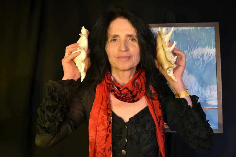 Bild: Beate Sarrazin inszeniert "Die Illusion". Nach Albert Camus. Am 16.04.2016 im Theater Anderswo