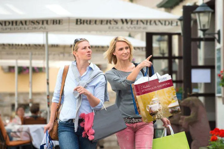 Fürstlich shoppen in Fulda Bild: Fürstlich shoppen in Fulda