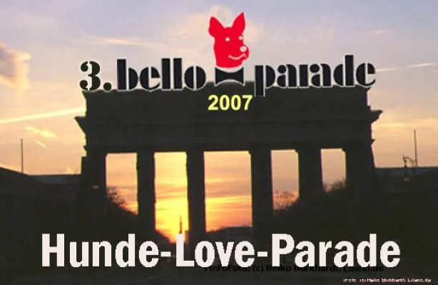 Bild: 3. Berliner BELLO-PARADE -  Hunde Love Parade - am 06.10.2007 am Neptunbrunnen