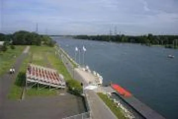 Bild: Internationale Kölner Junioren-Regatta mit rund 900 Ruderern am dritten Mai-Wochenende