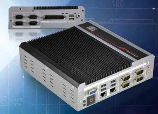 Bild: Lüfterfreier Embedded-PC mit 16 x COM-Ports