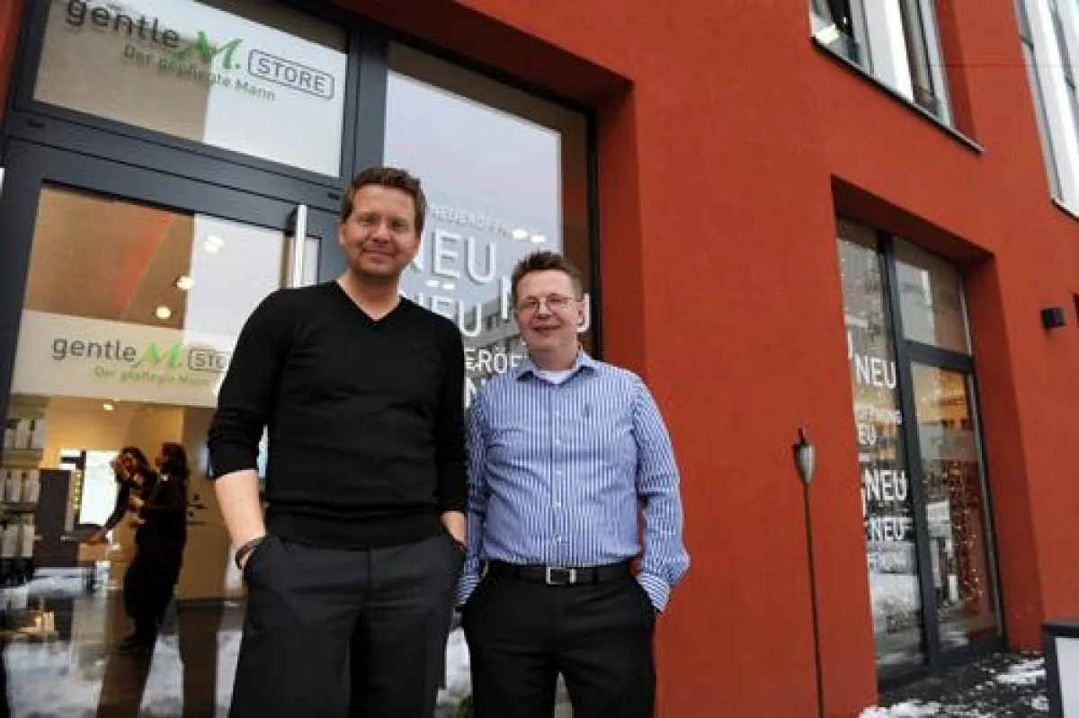 Die Macher von gentleM.: Michael Bröske (l.), Gründer des Online-Shops DerGepflegteMann.de, und Michael Bernhard, Geschäftsführer.