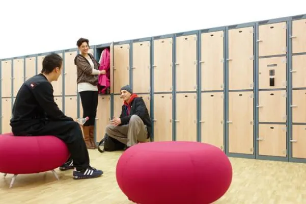 Bild: Intelligente Spinde mit elektronischer Zugriffskontrolle und Alarmüberwachung