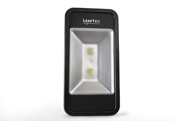 Bild: Hohe Schutzart für robuste LED-Industrieleuchten