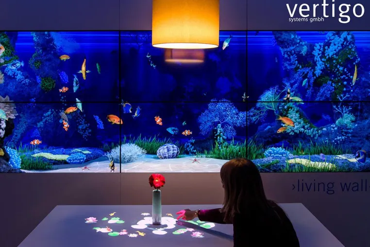 Neuartige Kombination aus Lampe und interaktivem Projektor- vertigo systems GmbH veröffentlicht neues Produkt Bild: Neuartige Kombination aus Lampe und interaktivem Projektor- vertigo systems GmbH veröffentlicht neues Produkt