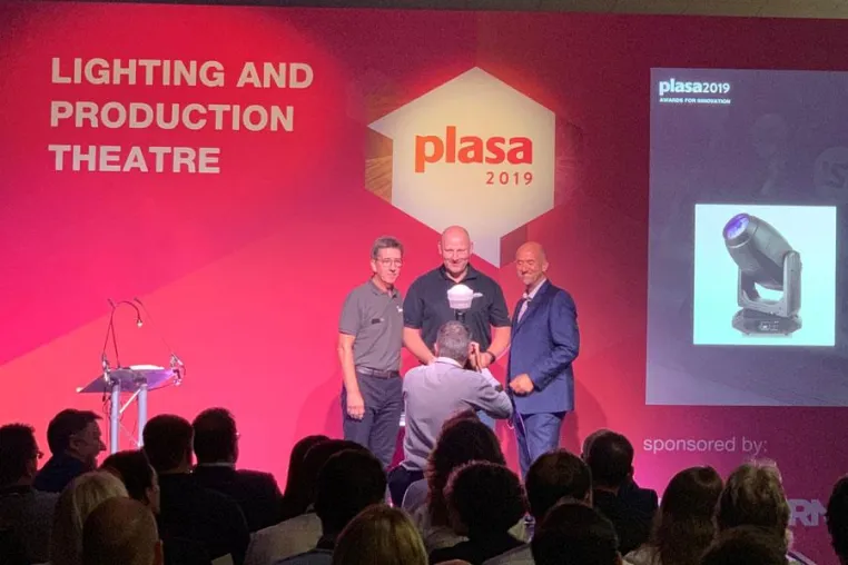 ELATION Artiste Monet™ gewinnt „PLASA Award for Innovation“ 2019 Bild: ELATION Artiste Monet™ gewinnt „PLASA Award for Innovation“ 2019