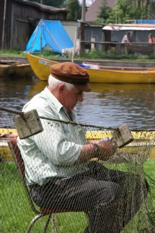 Schiff- und Bootsbau in mehreren Varianten Bild: Schiff- und Bootsbau in mehreren Varianten