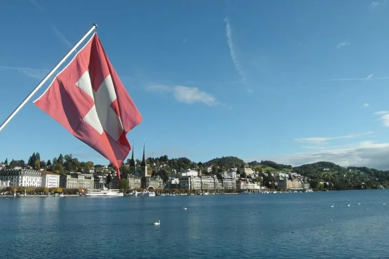 PirateBay-Leaks! So steht es in der Schweiz & Deutschland mit der Strafverfolung von Banken und Steuersündern Bild: PirateBay-Leaks! So steht es in der Schweiz & Deutschland mit der Strafverfolung von Banken und Steuersündern