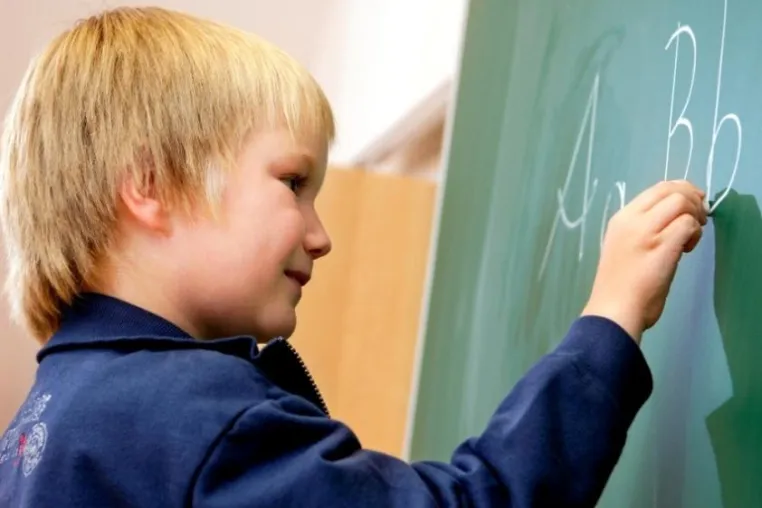 Vierfach-Impfung kann den Einzelnen und andere vor Ansteckung schützen Bild: Vierfach-Impfung kann den Einzelnen und andere vor Ansteckung schützen