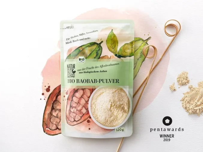 Bild: HAJOK Design erhält einen Pentawards für Naturgut Superfood Pulver von PENNY