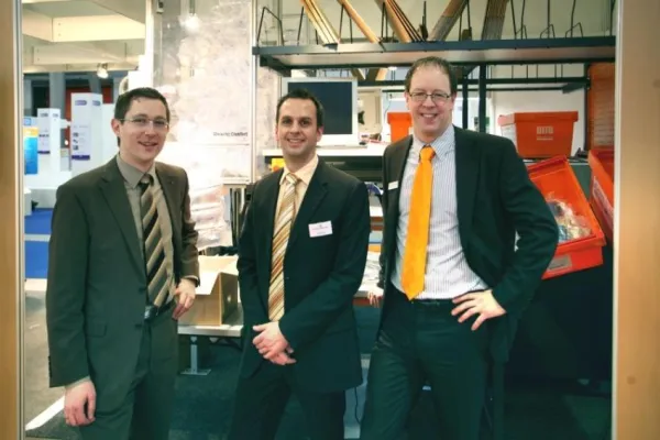 Bild: Vollintegrierter Prototyp auf der Logimat 2010 vorgestellt - neuer TNO-Standard für ergonomischen Packplatz