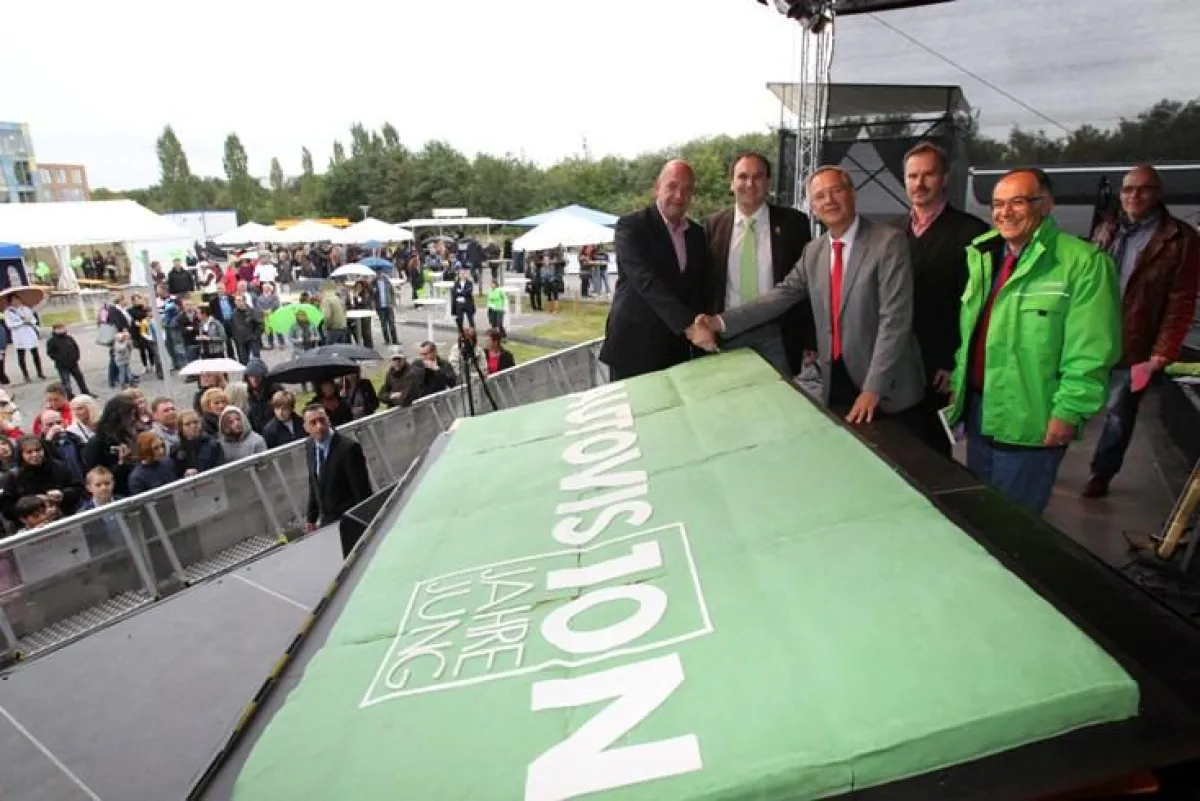 v.l. Bernd Osterloh (VW-Konzernbetriebsrates), Benjamin Stern, Dr. Wilfried Krüger, Bernd Gander, Ali Naghi (alle AutoVision GmbH)