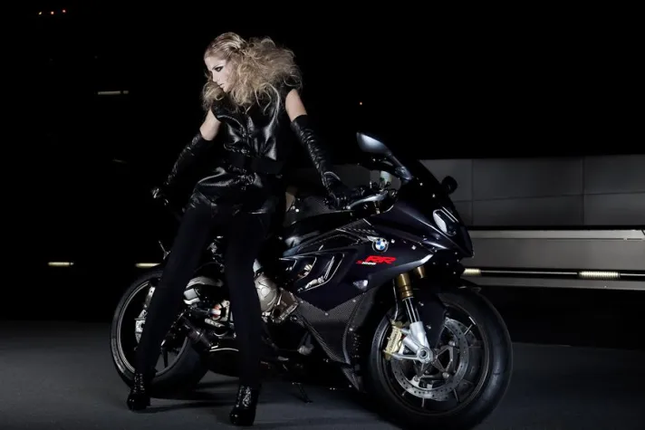 Marcel Ostertag / BMW S1000 RR / Markus Hofmann Bild: Marcel Ostertag / BMW S1000 RR / Markus Hofmann