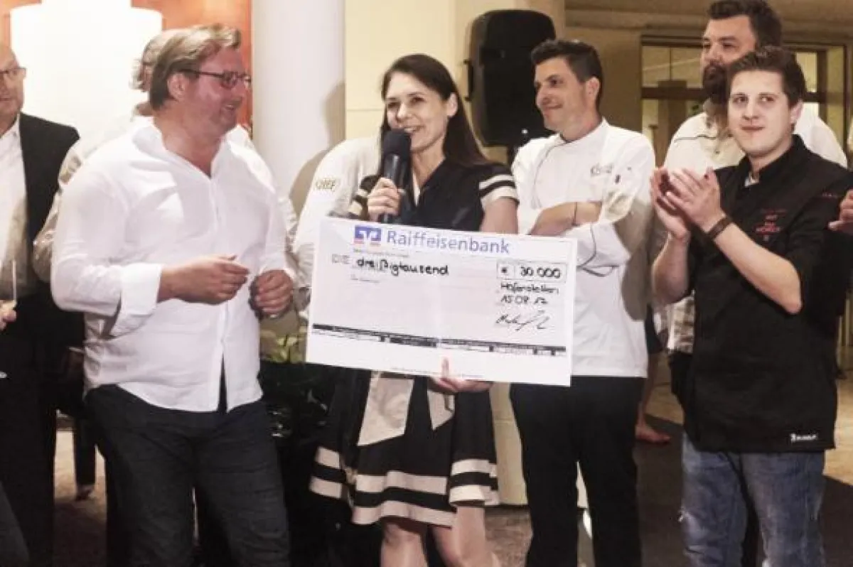 Große Freude bei Véronique Witzigmann, Schirmherrin von Spitzenköche für Afrika