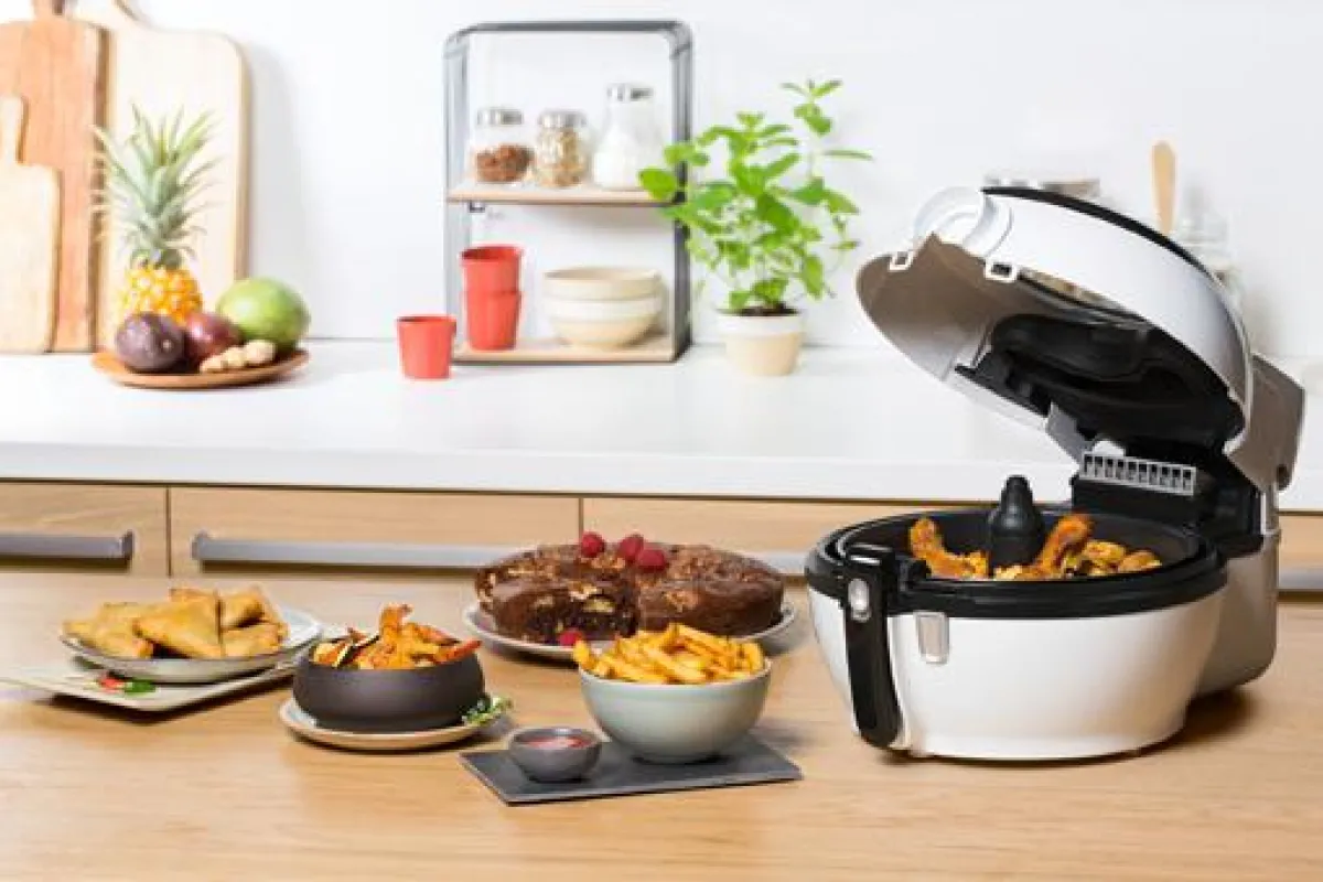 Die Heißluftfritteuse ActiFry Genius von Tefal im Einsatz