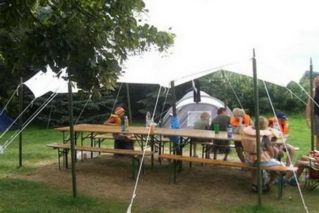 Ein Platz an der Sonne im Verreiser-Camp Bild: Ein Platz an der Sonne im Verreiser-Camp