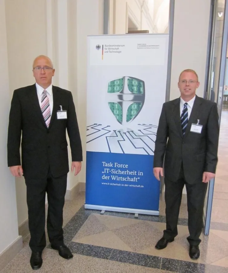 Andreas Pohl (li.) und Ralf Schulte auf der Tagung der Task Force IT-Sicherheit in der Wirtschaft.