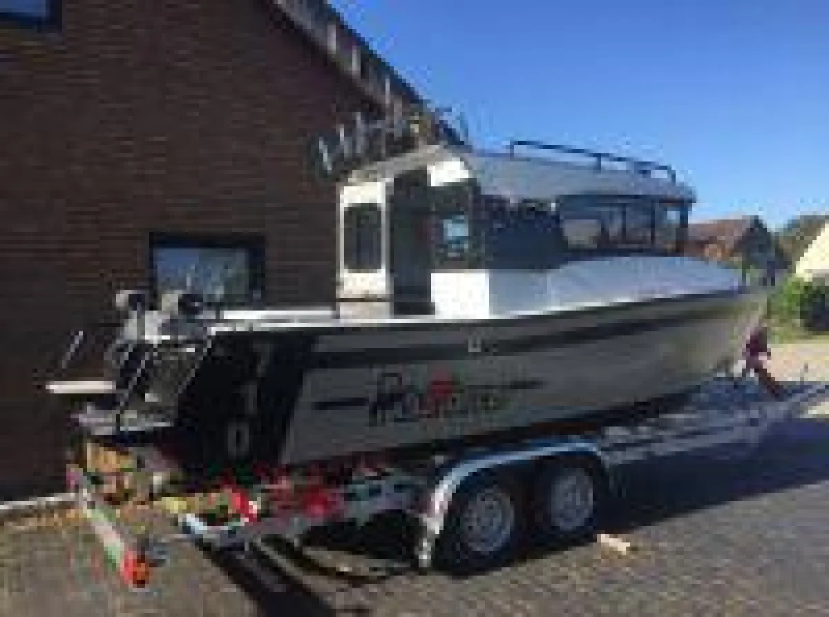 AluForce Pilothouse 710