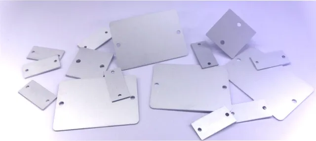 Schilderzuschnitte zum selber Laserbeschriften Bild: Schilderzuschnitte zum selber Laserbeschriften