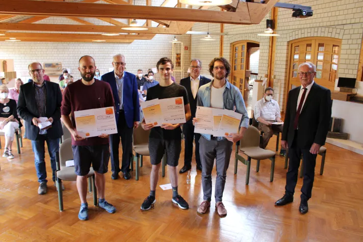 Bild: Hessens Tischler-Azubis zeigen außergewöhnliche Leistungen