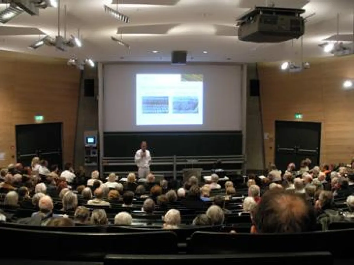 Großes Interesse der Münchner: Über 240 Zuhörer informierten sich über die neurophysiologischen Folgen unbehandelter Schwerhörigkeit