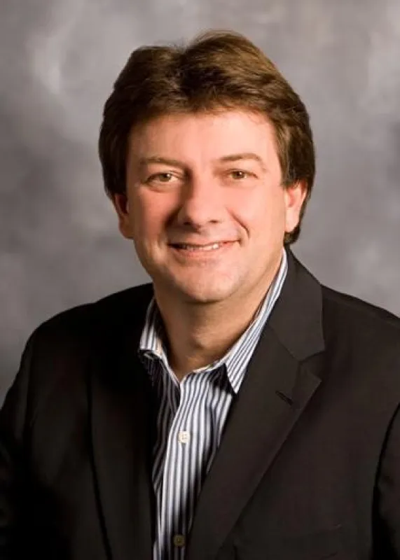Cesar Martin-Perez ist VP und Geschäftsführer der Analog Business Group bei MIPS Technologies