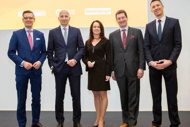 Wissen teilen. Erfahrung austauschen Bild: Wissen teilen. Erfahrung austauschen