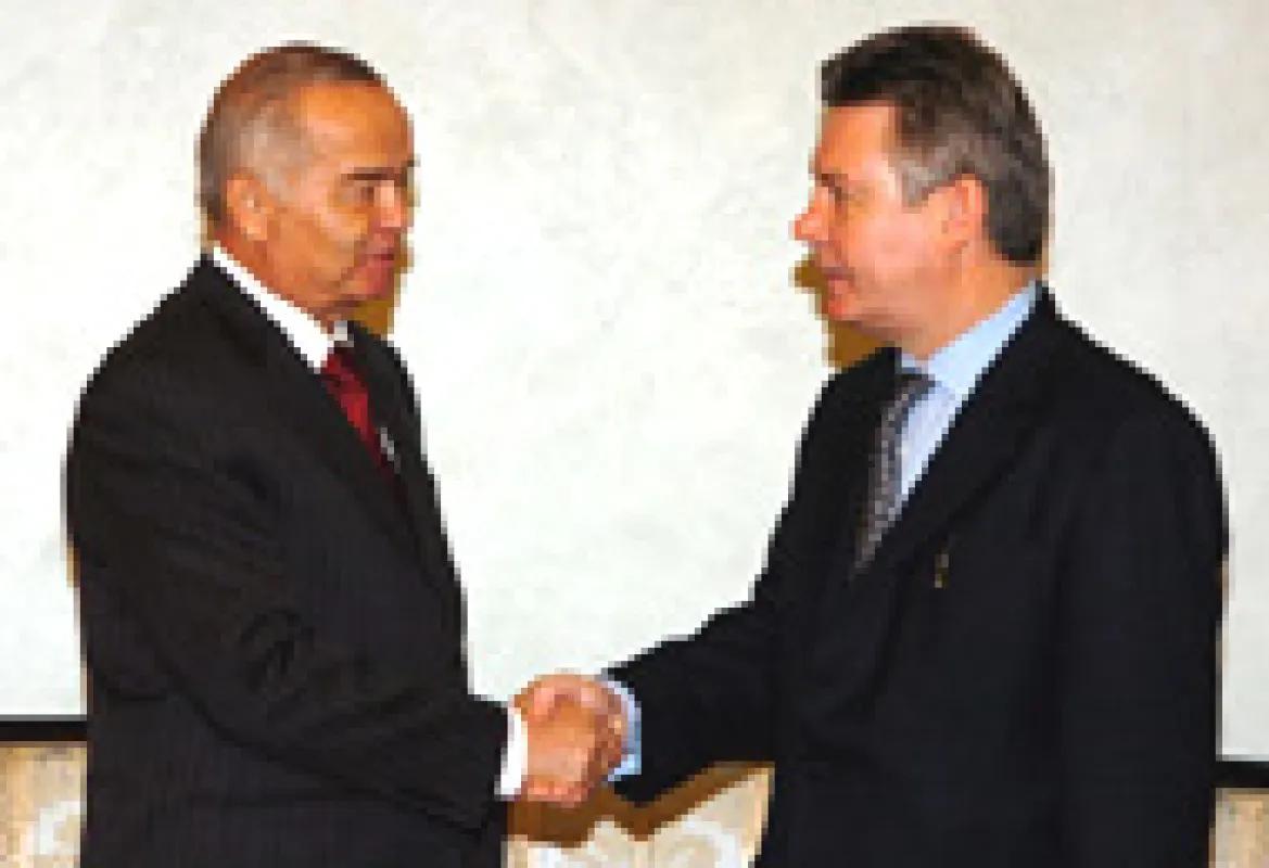 Präsident Islam Karimov und OSZE-Vorsitzender Karel de Gucht