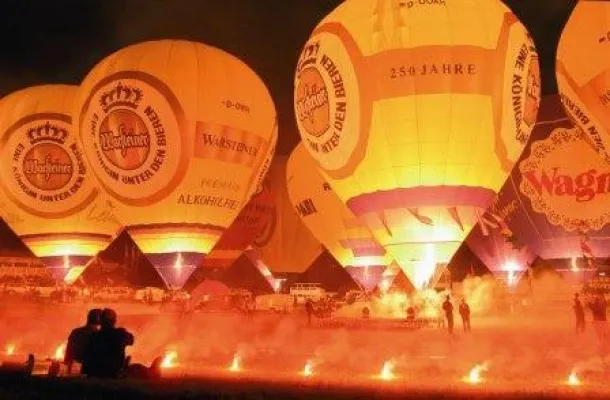 Bild: Highlights am Himmel - WARSTEINER feiert die 18. Internationale Montgolfiade
