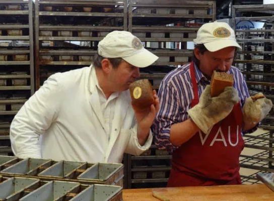 Bild: Kolja Kleeberg und Demeterbäcker backen für Berliner Kältehilfe