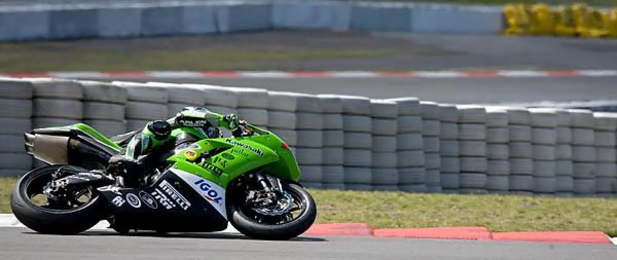 Sébastien Diss, der amtierende Meister der IDM Supersport 600 beim Rennen auf dem Nürburgring.