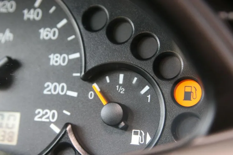 Bild: Dieselpreise: Schweiz teuerster Nachbar