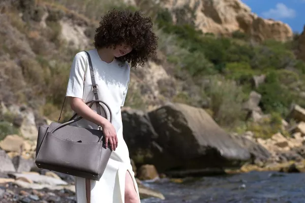 SCHLUSS MIT KOMPROMISSEN - Junges Label launcht funktionale Businesshandtaschen mit Designanspruch Bild: SCHLUSS MIT KOMPROMISSEN - Junges Label launcht funktionale Businesshandtaschen mit Designanspruch