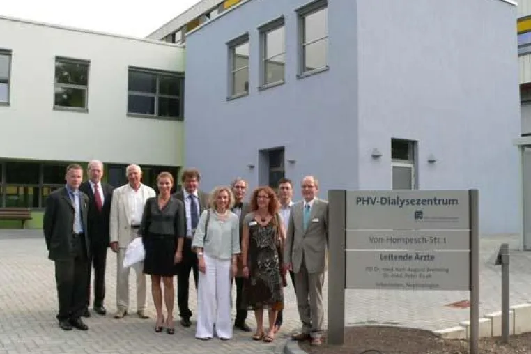PHV-Dialysezentrum eröffnet - Moderne Technik in hellen und freundlichen Behandlungsräumen Bild: PHV-Dialysezentrum eröffnet - Moderne Technik in hellen und freundlichen Behandlungsräumen