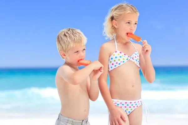 Bild: Zehn Tipps für die richtige Zahnpflege im Urlaub