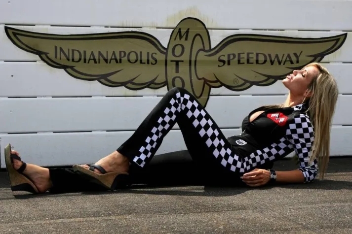 Formel 1 Grand Prix USA: Crash-Faktor 10 - Speed Magazin berichtet aus Indianapolis Bild: Formel 1 Grand Prix USA: Crash-Faktor 10 - Speed Magazin berichtet aus Indianapolis