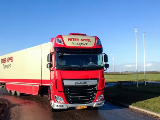 Bild: Peter Appel Transport stattet 580 LKWs mit neuen CarCubes von Trimble aus