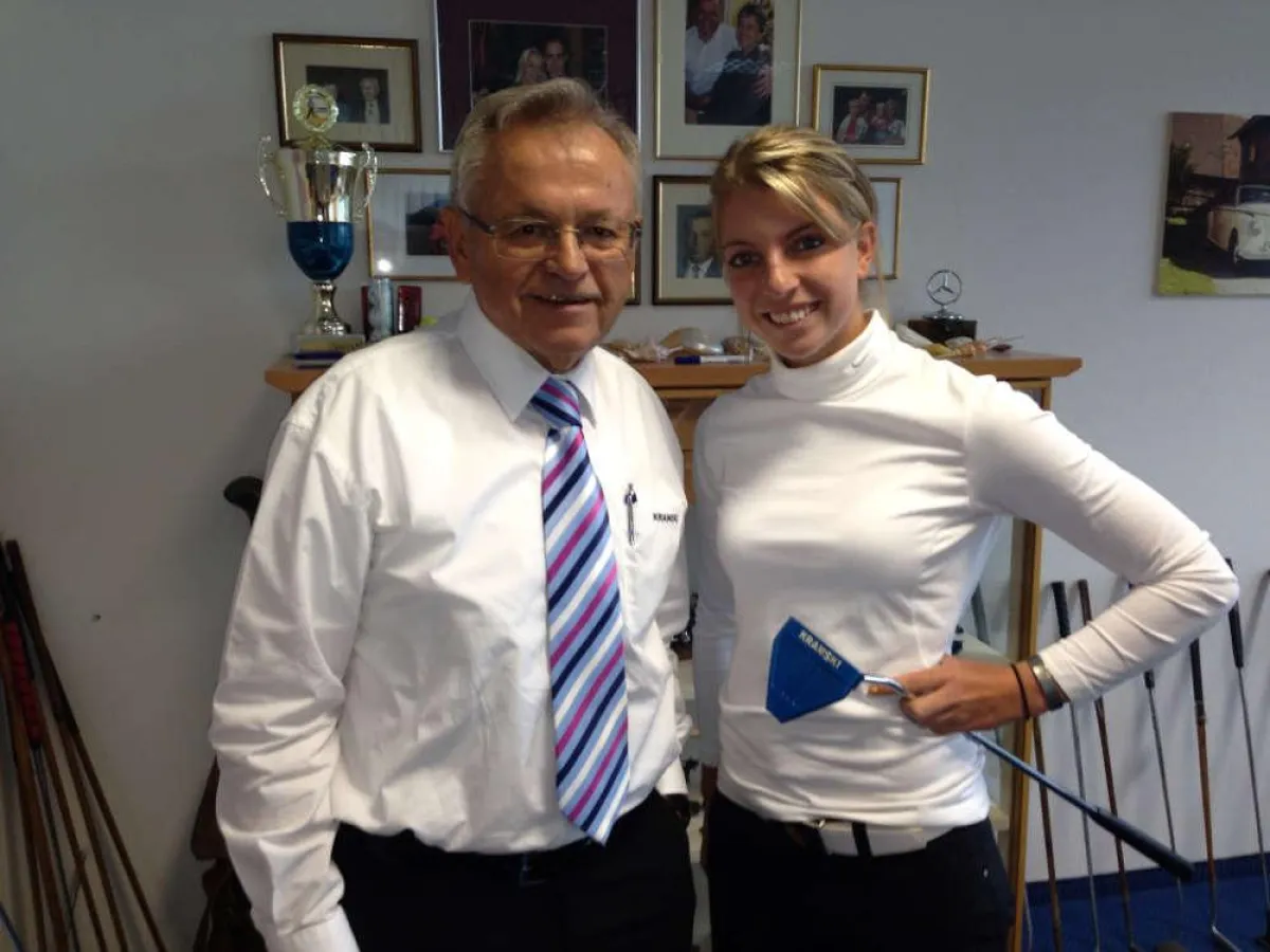 Sophia Popov und Wiestaw Kramski in der Kramski Putting Academy im Juni 2013