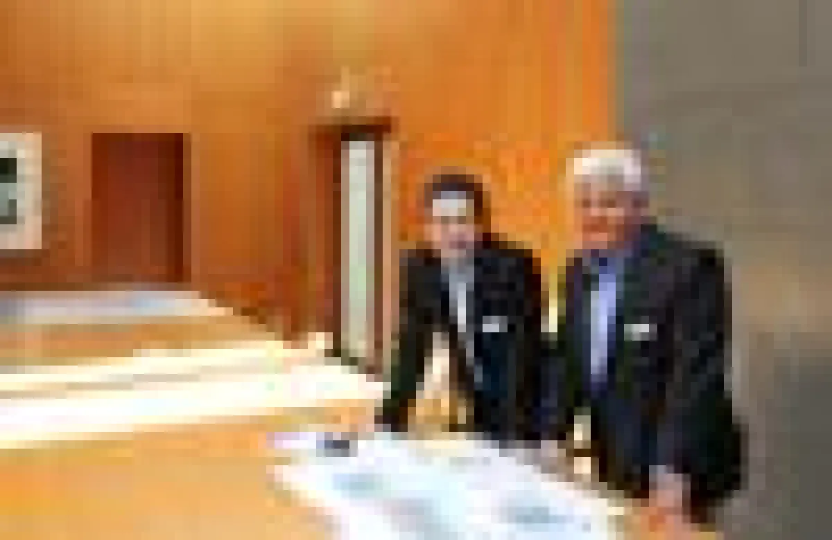 Arbeiten an der Zukunft des Familienunternehmens: Ulrich und Marc Euscher (v.r.)