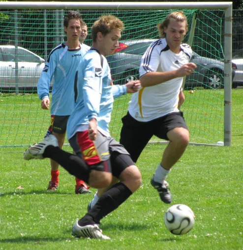 Bild: Fußballturnier an der Rheinischen - Dozenten gegen Studenten