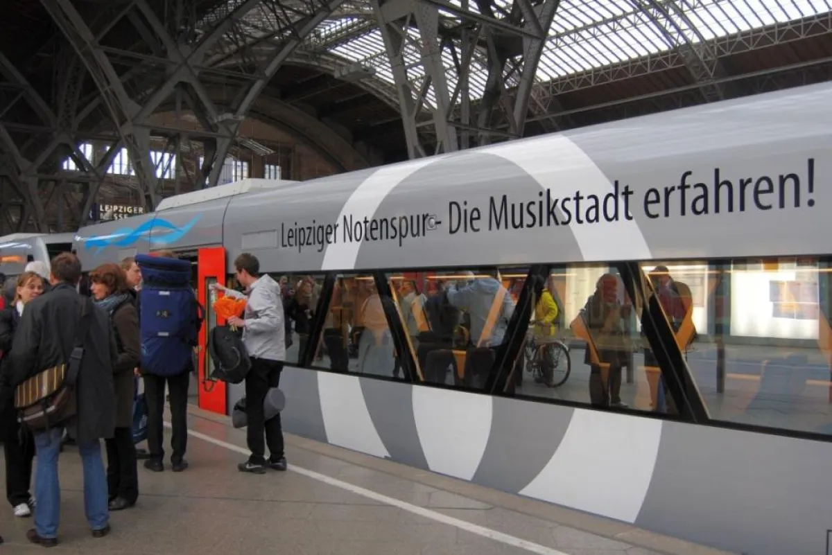 Notenspur-Zug von Veolia Verkehr / Mitteldeutsche Regiobahn; Foto: Andreas Schmidt, LTM