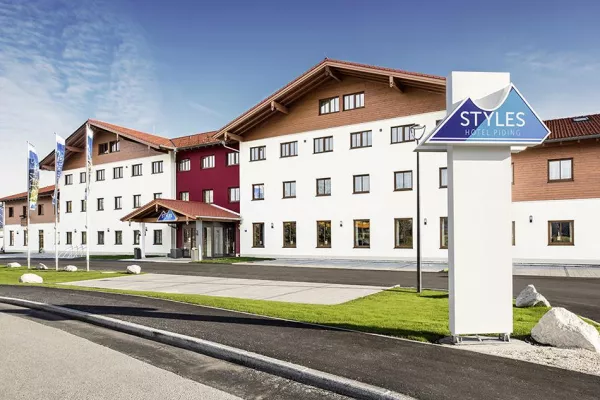 Bild: Entspannt und aufregend: Familienurlaub im STYLES Hotel Piding