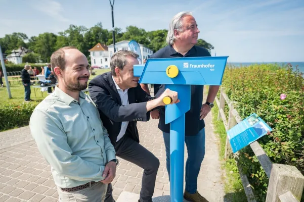 Bild: Fraunhofer IGD eröffnet Augmented Reality Fernglas mit Blick ins Digital Ocean Lab